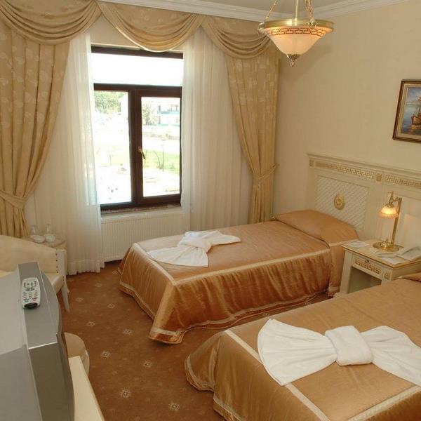 Edremit Güre Saruhan Otel'de 2020 Yılbaşı Gala Eğlencesi ve Konaklama ve Kazdağları Turu