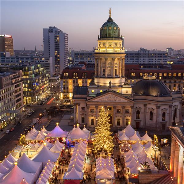 İzmir'den Uçaklı 4 Gece 5 Gün Konaklamalı Berlin, Potsdam, Dresden, Prag İle Noel Zamanı Turu