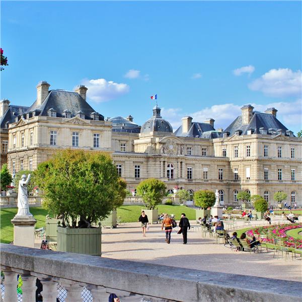 İzmir'den Uçaklı 7 Gece 8 Gün Konaklamalı Beneluks, Paris Ve Köln Turu