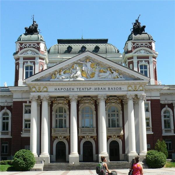 İzmir'den Otobüs İle Kalkışlı 9 Gece 10 Gün Konaklamalı İtalya, Slovenya, Yunanistan, Hırvatistan, Sırbistan, Bulgaristan Ve İsviçre Turu