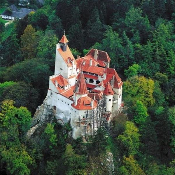 İzmir'den Uçaklı 5 Gece 6 Gün Konaklamalı Ekstralar Dahil Bulgaristan, Romanya ve Şatoları Turu