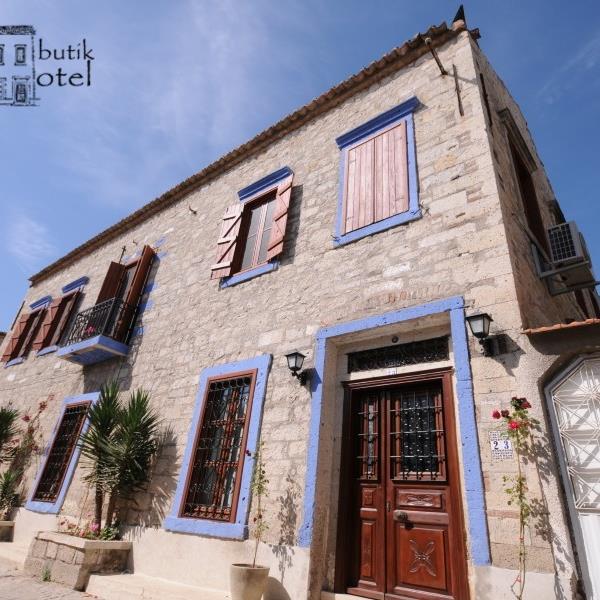 Alaçatı 1882 Butik Otel’de 2 Kişilik Konaklama