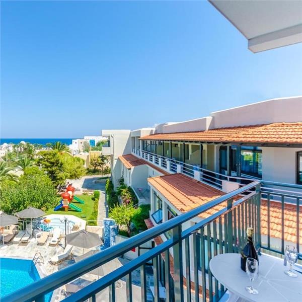 İzmir'den Uçaklı 3 Gece 4 Gün 3* Anna Maria Village Hotel Konaklamalı Girit Turu