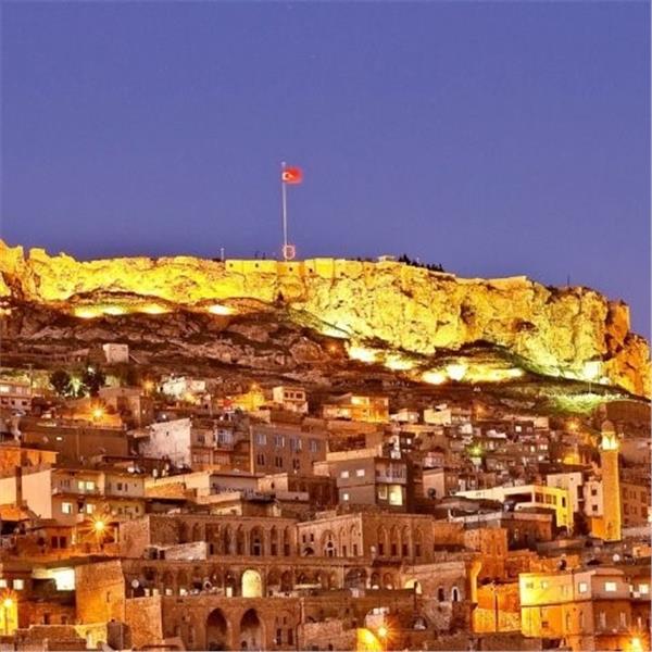 İzmir'den Uçak İle Hareketli 2 Gece 3 Gün 5 Yıldızlı Perissia Hotel & Convention Center Konaklamalı Erciyesli Kapadokya Turu