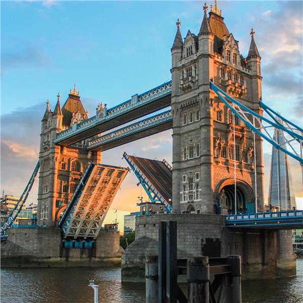 İzmir'den Uçaklı 3 Gece 4 Gün Konaklamalı Royal İngiltere Londra Turu