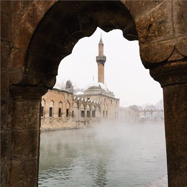 İzmir'den Uçak Kalkışlı Yılbaşı Özel 2 Gece 3 Gün Uçaklı ve Konaklamalı Butik Diyarbakır Mardin Urfa Gaziantep Turu