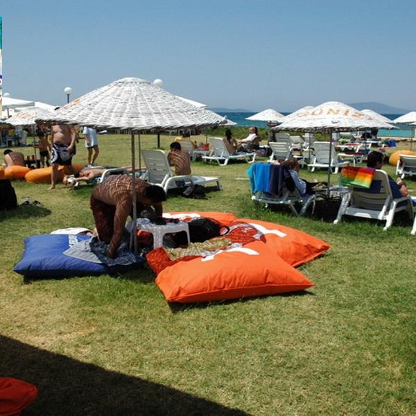 Çeşme Günizi Beach’de Harika Bir Gün Sizi Bekliyor