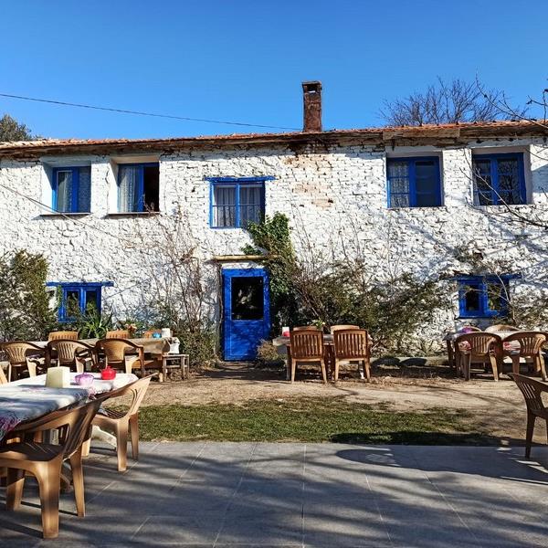 Çiçekliköy Çiçekli Kahvaltı Evi’nde Serpme Köy Kahvaltısı