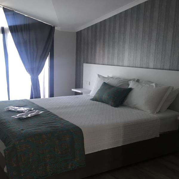 Urla Burla Han Butik Otel’de 2 Kişi Kahvaltı Dahil 1 Gece Konaklama