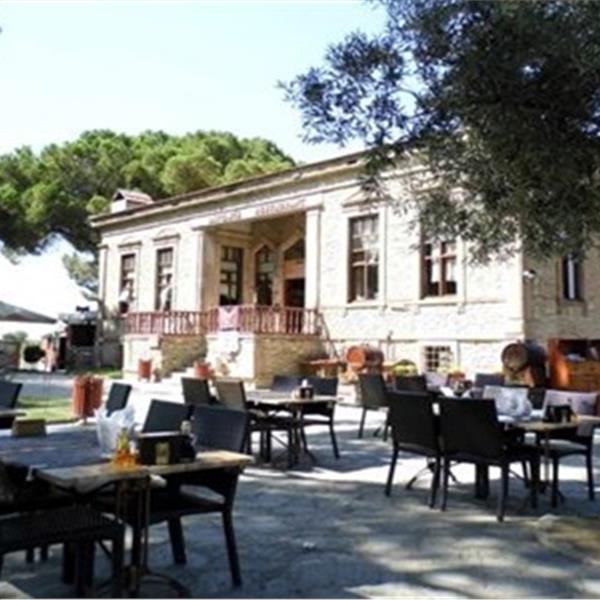 Şirince Artemis Restaurant'da Ödüllü Serpme Köy Kahvaltısı