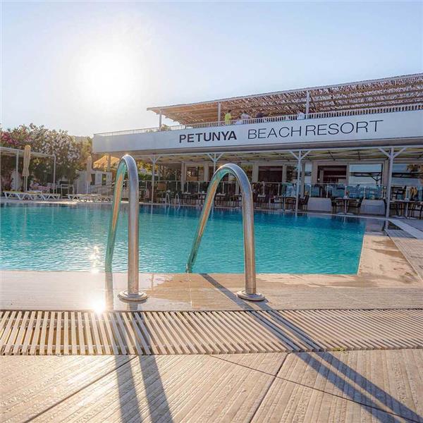 Her Şey Dahil Konaklamalı Bodrum Petunya Beach Hotel