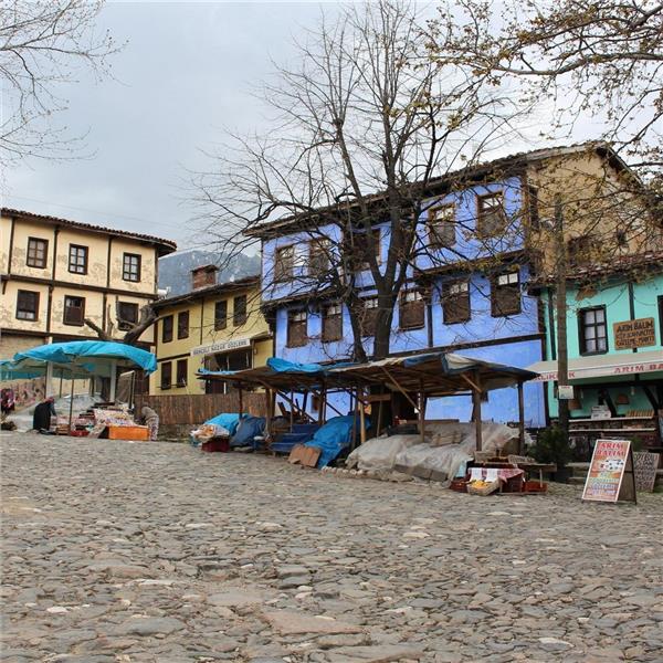 İzmir Çıkışlı Yılbaşı Özel 2 gece 3 gün Konaklama ve Limitsiz Yerli İçecekli Yılbaşı Gala Yemeği Dahil Bursa Uludağ Turu.