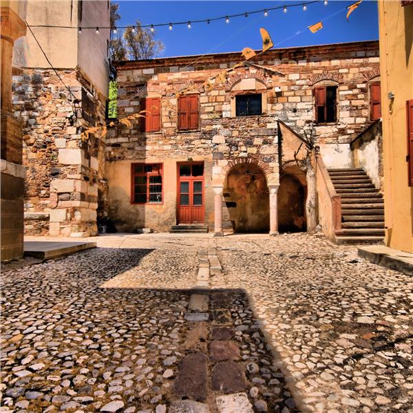 Çeşme'den Hareketli Yılbaşı Özel 2 Gece 3 Gün 2* Diana Hotel Konaklamalı Sakız Adası Turu Üstelik Yılbaşı Tavernalı