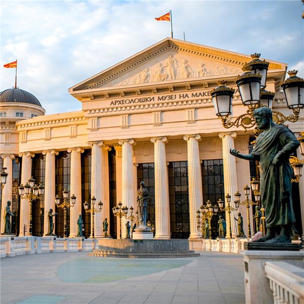 İzmir'den Otobüs İle Çıkışlı 7 Gece 7 Gün Konaklamalı Kosovalı Büyük Balkan Turu