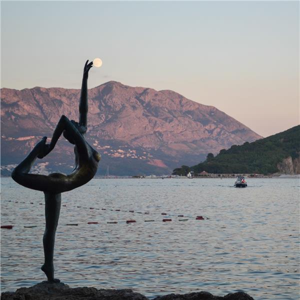 İzmir'den Uçaklı 3 Gece 4 Gün Konaklamalı Budva Turu