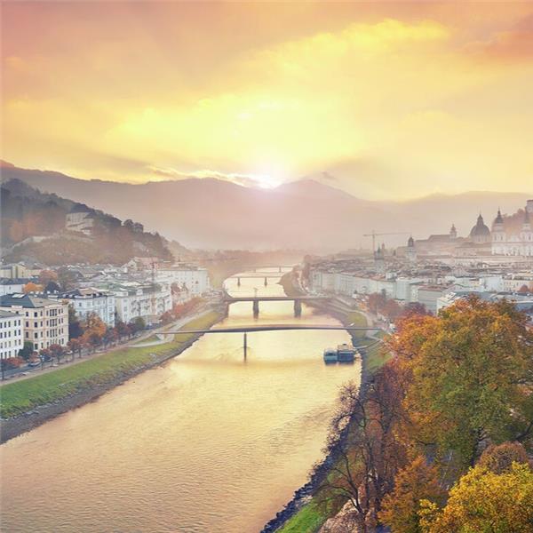 İzmir'den Uçak İle Hareketli 4 Gece 5 Gün Konaklamalı Tüm Ekstralar Dahil Münih Hallstatt Salzburg Viyana Noel Zamanı Turu
