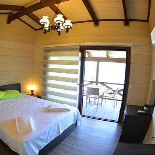 Mordoğan Ayıbalığı Seal Beach 2 Kişi Konaklama, Kahvaltı ve Beach Keyfi