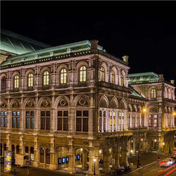 İzmir'den Uçaklı 7 Gece 8 Gün Konaklamalı Viyana & Salzburg & Prag & Budapeşte Turu