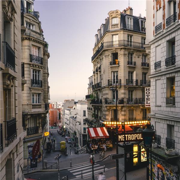 İzmir'den Uçak İle Kalkışlı 4 Gece 5 Gün Konaklamalı Noel Zamanı Paris Turu