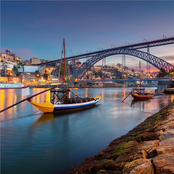 İzmir'den Uçak İle Kalkışlı 4 Gece 5 Gün Konaklamalı Porto Lizbon Turu. Üstelik Ekstra Tur Yok