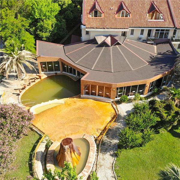 İzmir Çıkışlı Yılbaşı Özel 2 gece 3 gün Yılbaşı Gala Yemeği Dahil 5* Lycus River Thermal & Spa Hotel Konaklama Üstelik Limitsiz Yerli İçecekli