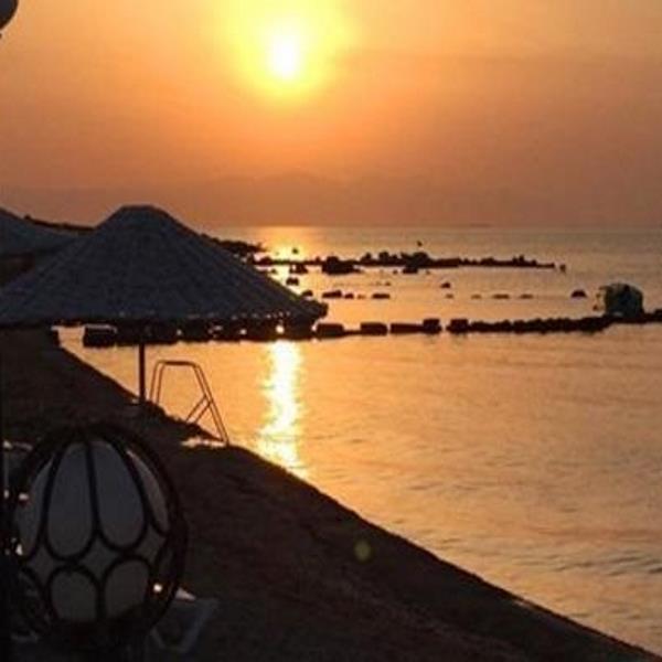 Çeşme Günizi 2 Kişi Denize Nazır Enfes Akşam Yemeği Balık Keyfi