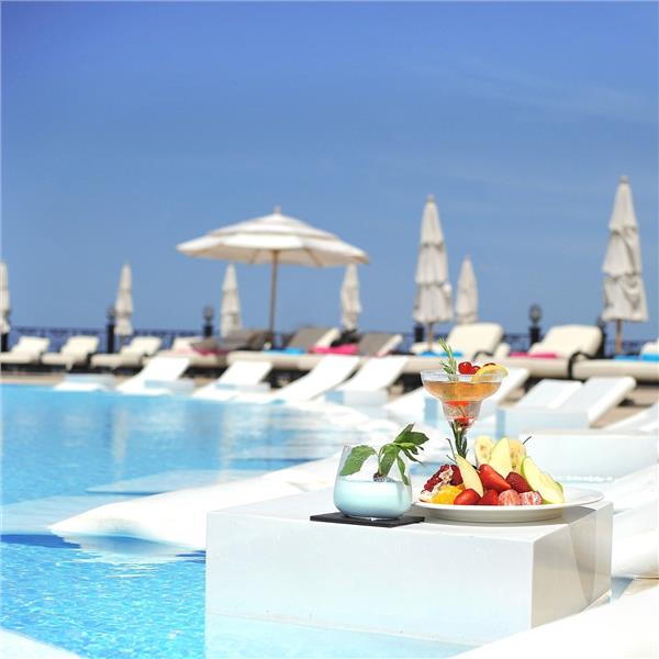 İzmir'den Uçak İle Hareketli Kıbrıs Girne 5 Yıldızlı Les Ambassadeurs Hotel'de Tam Pansiyon Plus Konaklama Seçenekleri