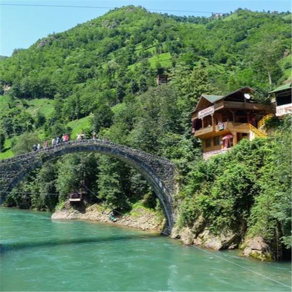 İzmir'den Uçaklı 5 Gece 6 Gün Konaklamalı Baştan Başa Karadeniz Yaylalar ve Batum Turu