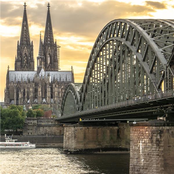 İzmir'den Uçaklı 5 Gece 6 Gün Konaklamalı Benelüks, Almanya, Fransa, Belçika Ve Hollanda Turu