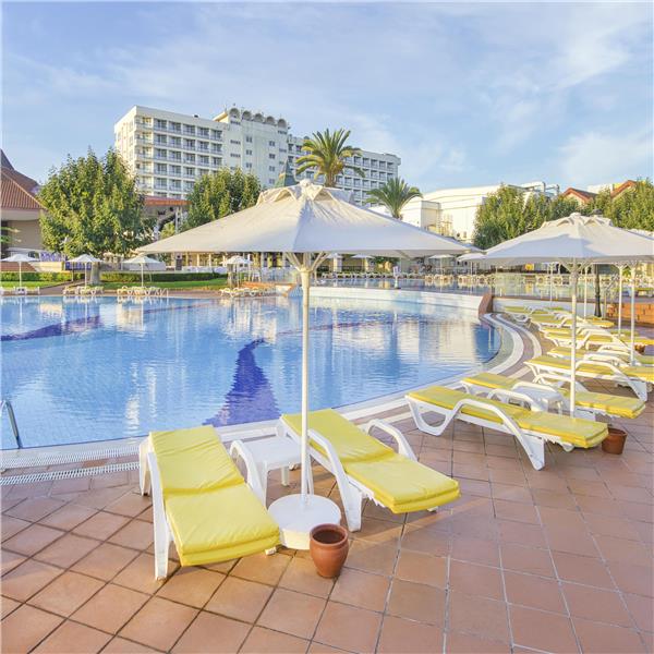 İzmir'den Uçak Bileti ve Otel Transferi Dahil 2 Gece ve 3 Gün Konaklamalı Kıbrıs Salamis Bay Conti Resort Hotel'de Gülden Yılbaşı Galası