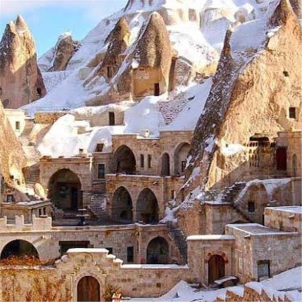 İzmir Çıkışlı 2025 Yılbaşı Özel 2 Gece 3 Gün 5* Emin Koçak Hotel Konaklamalı Yılbaşı Gala Yemeği Dahil Kapadokya Erciyes Turu