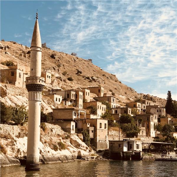 İzmir Uçaklı 2 Gece 3 Gün Konaklamalı Gaziantep Şanlıurfa Nemrut Dağı ve Harran Pamuk Hasadı Turu