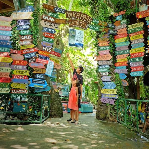 İzmir Çıkışlı Ölüdeniz, Saklıkent ve Yakapark Turu. Üstelik Açık büfe Köy Kahvaltısı Dahil.