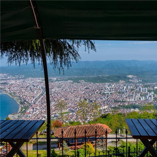 İzmir'den Uçaklı 4 gece 5 gün Batum Gezisi ve Yayla Konaklamalı Karadeniz Turu.