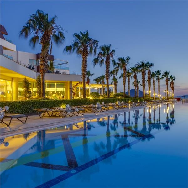 İzmir Çıkışlı 2 Gece 3 Gün Azure By Yelken Hotel Konaklamalı Bodrum Tatili