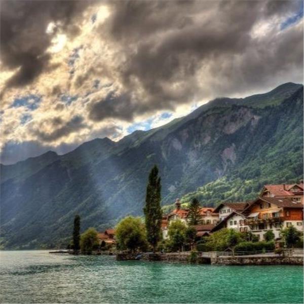 İzmir'den Uçak İle Hareketli 3 Gece 4 Gün Konaklamalı İsviçre Alpler Göller Ve Noel Pazarları Turu