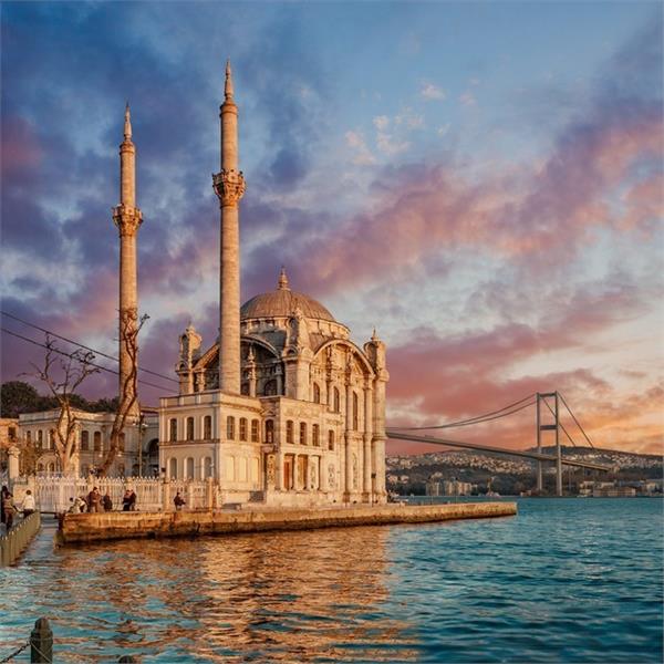 İzmir Çıkışlı 2 gece 3 gün Hilton Garden Inn Hotel Airport Konaklamalı İstanbul Uludağ Keyif Kültür Turu