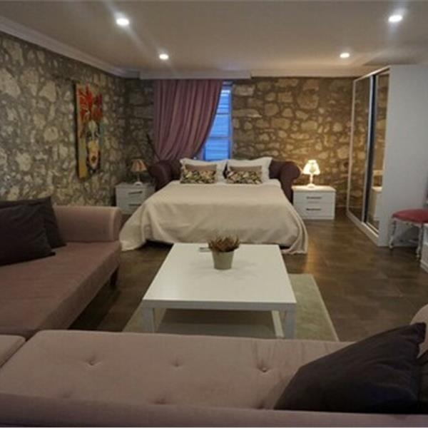 Alaçatı Simira Hotel'de Konfor Dolu Konaklama Seçenekleri