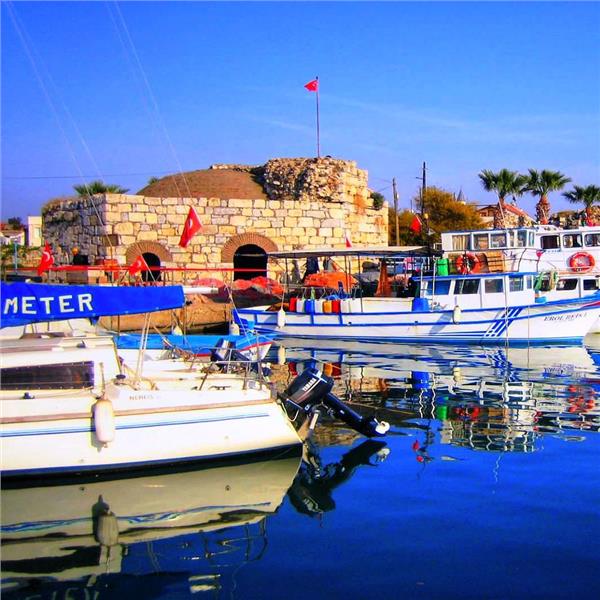 İzmir Çıkışlı Günübirlik Seferihisar Mandalina Festivali Turu.