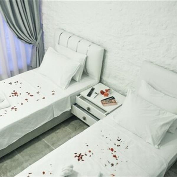 Alaçatı Butik Otelim'de Sizi Huzurla Karşılayacak Çift Kişilik Tatil Keyfi
