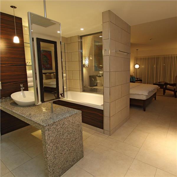 İzmir'den Uçak İle Hareketli Kıbrıs İzmir'den Uçak İle Hareketli Kıbrıs Arkın Palm Beach Hotel Yarım Pansiyon Konaklama Seçenekleri