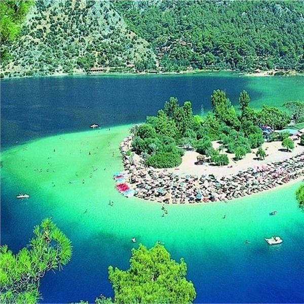 İzmir Çıkışlı 1 gece 2 gün Muğla Fethiye Ölüdeniz, Akyaka, Yakapark, Saklıkent Gizlikent Turu. Üstelik Jeep Safari, Tekne turu ve Yamaç Paraşütü Seçenekli