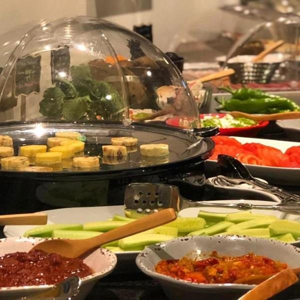 Alsancak HAY Hotel’de Açık Büfe Kahvaltı Dahil Tek veya Çift Kişi Konaklama