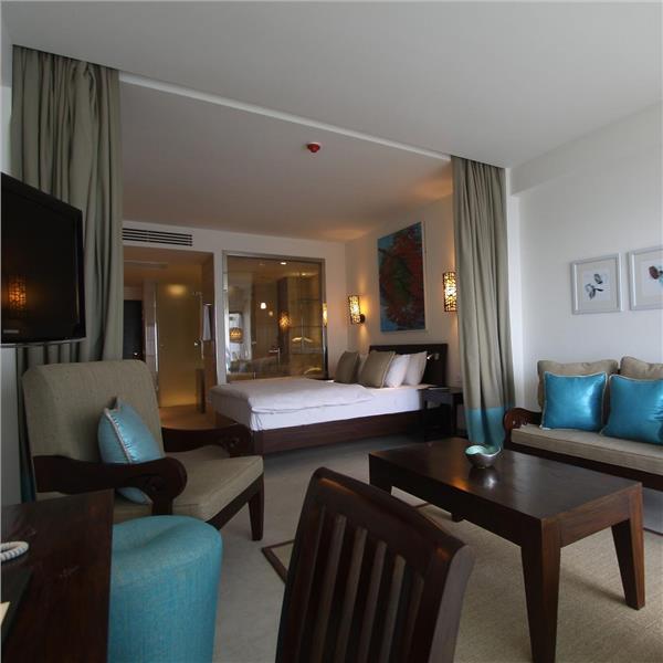 İzmir'den Uçak İle Hareketli Kıbrıs İzmir'den Uçak İle Hareketli Kıbrıs Arkın Palm Beach Hotel Yarım Pansiyon Konaklama Seçenekleri