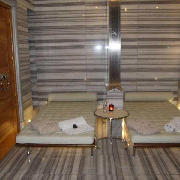 Alsancak Renaissance Hotel Mayla SPA’da Masaj ve Spa