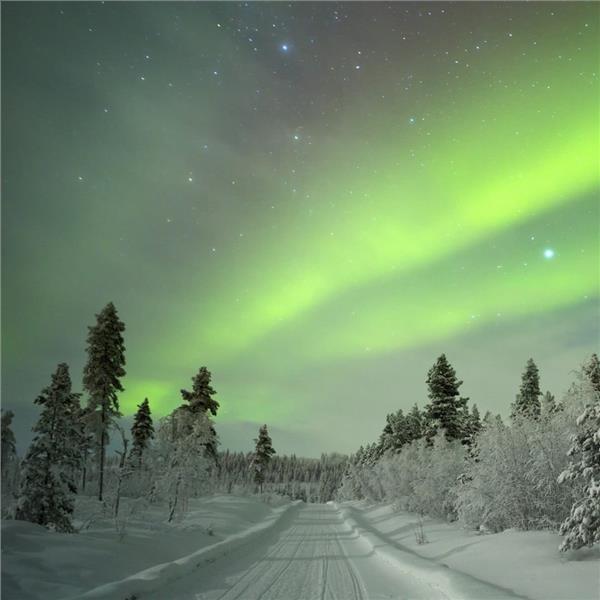 İzmir'den Kalkışlı 3 Gece 4 Gün Uçaklı ve Konaklamalı Noel Baba Köyü Gezisi Dahil Kuzey Işıklarının Büyüsü Lapland Macerası