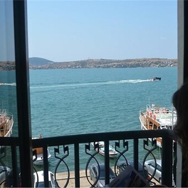 Ayvalık Palas Hotel'de Kahvaltı Dahil Konaklama Seçenekleri