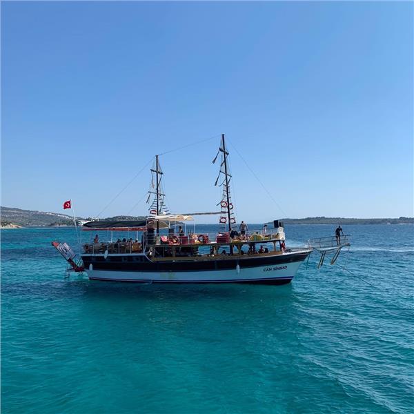 Gün Boyu Yüzme molalı Öğle Yemeği dahil Dikili Tekne Turu 799 TL. İzmir'den Servisli 1.499 TL