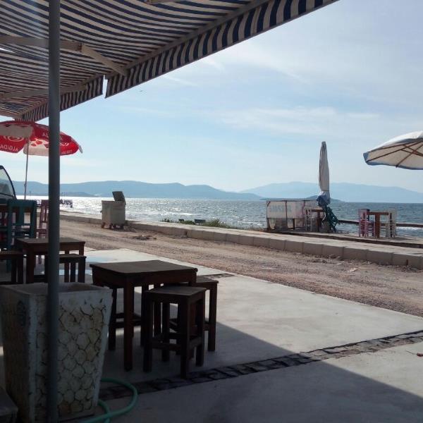 Güzelbahçe Mavi & Beyaz'da Enfes Serpme Kahvaltı