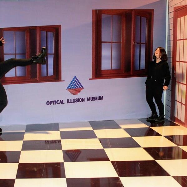 İllizyonlara Hayran Kalacağınız World of Illision Balçova Ege Park AVM için giriş bileti